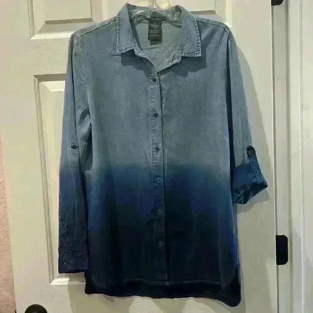 100% Tencel Chambray Button front Shirt. Size M
